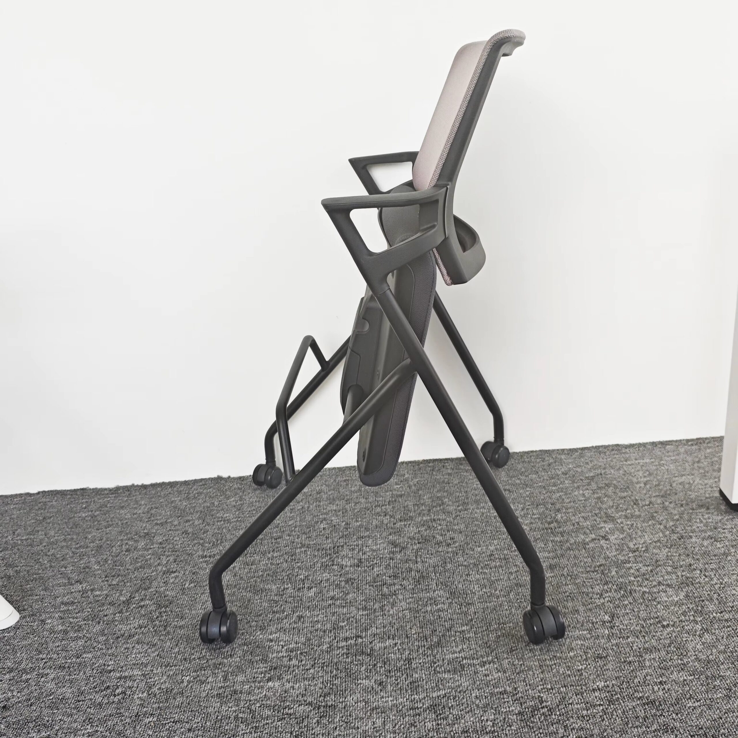 Chair-F - Image 4