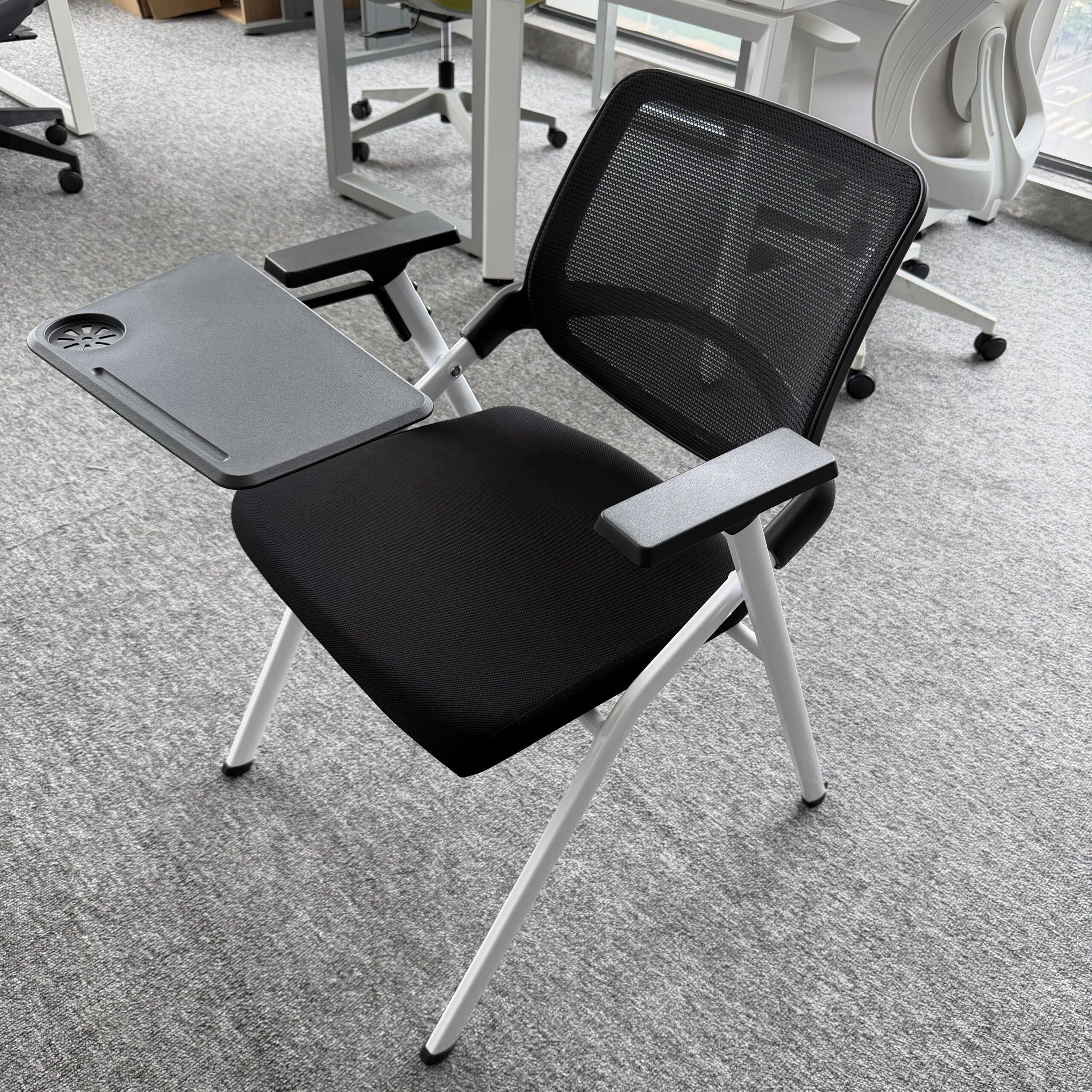 Chair-E - Image 2