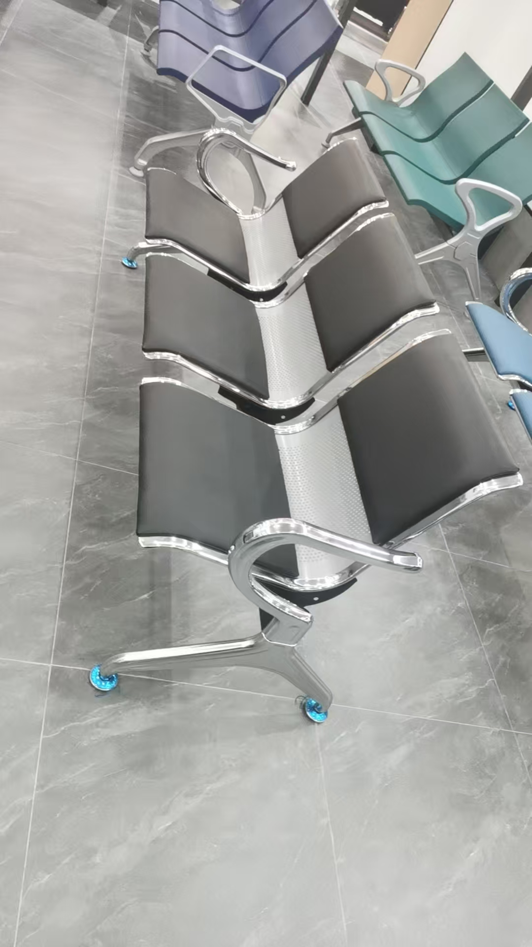 row Chair - Image 3